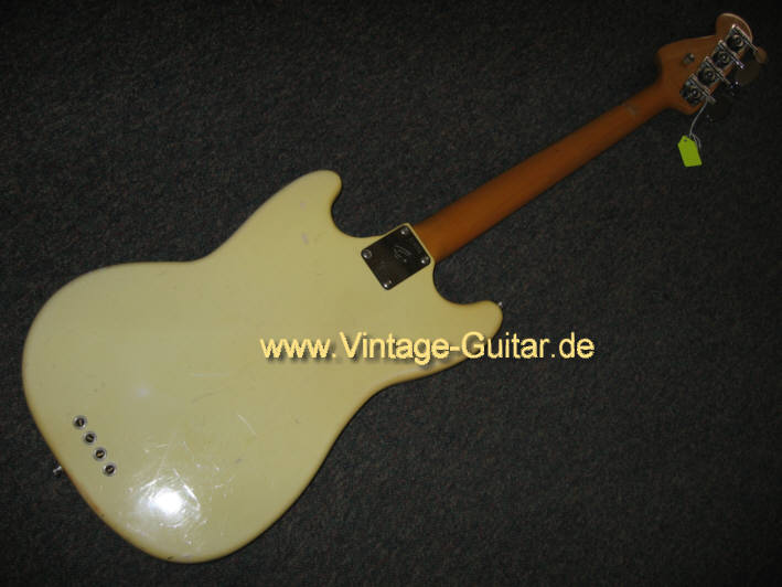 Fender Mustang Bass 1966 Olympic White 4.jpg